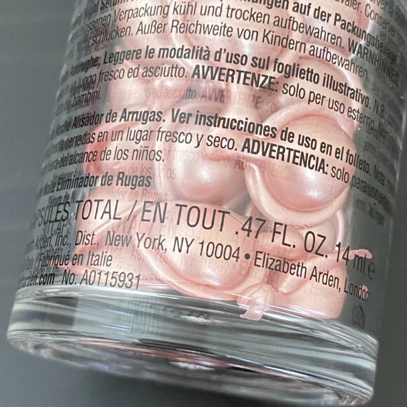 Elizabeth Arden Retinol Ceramide Capsules Line Erasing Night Serum - Picture 8 of 16